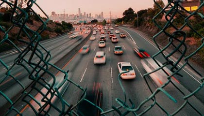 中国内部的确定性足以抵抗外部的不确定性