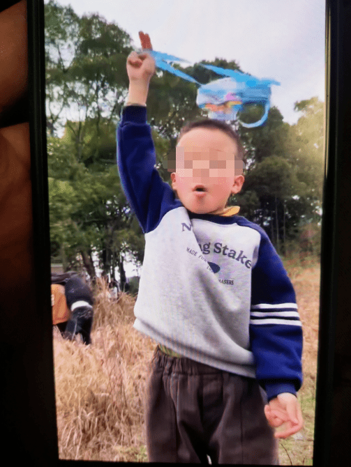 每天3分钟 尽览天下事(下雪了<strong></p>
<p>国王期货</strong>!郑州启动道路结冰Ⅳ级应急响应/这事千万不能干!郑州28人被刑拘/马航MH17坠机案调查工作暂停)