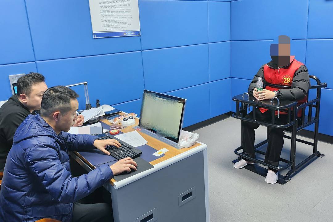 成都这起特大跨国诈骗案背后:男子为爱“自投罗网” 牵出一起“DCEP”炒币骗局