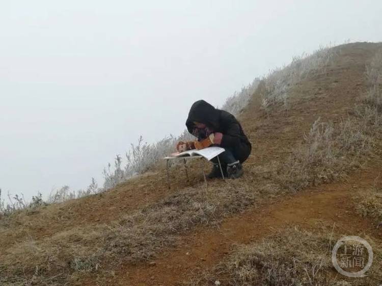 那个满山坡找网备战高考的女孩 大学毕业啦