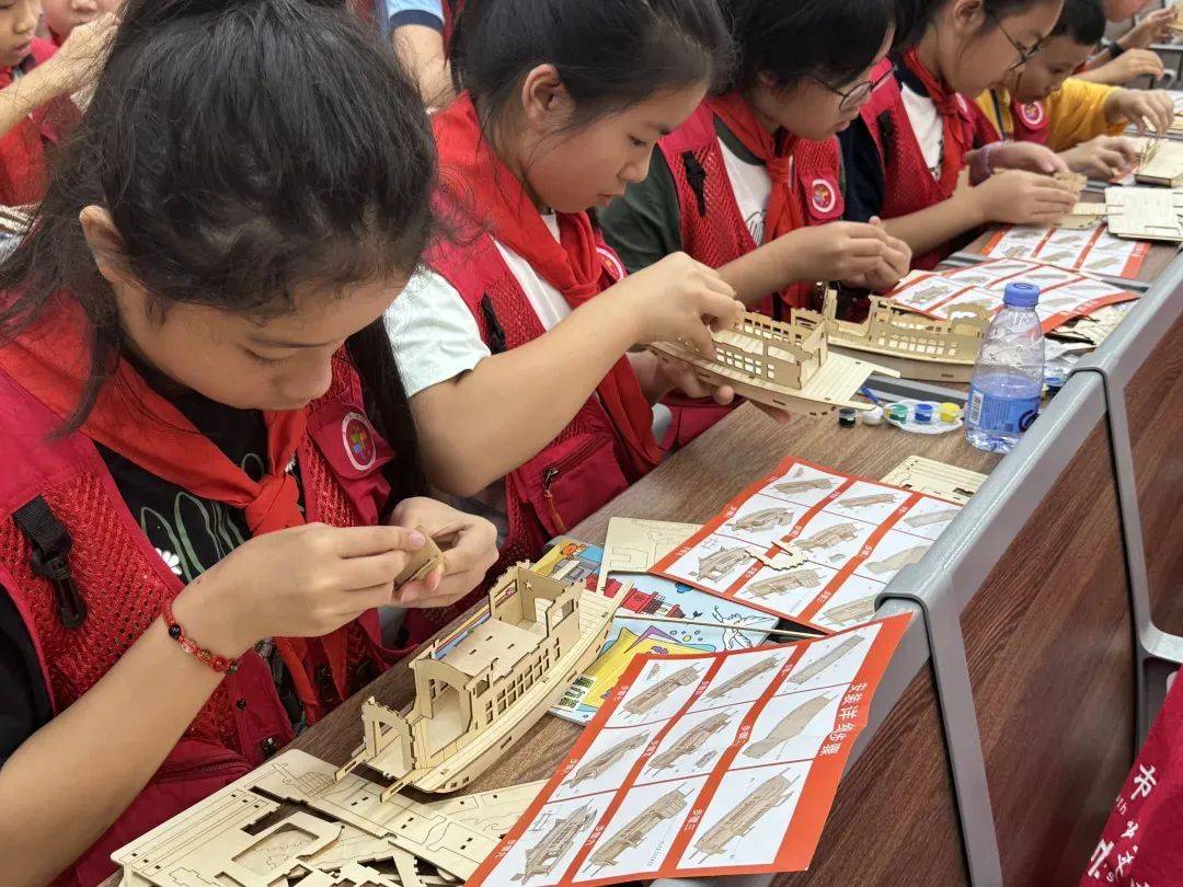 庆祝新中国成立75周年丨厦门航标处联合厦门市青少年宫举办青少年航海科普主题宣传教育活动