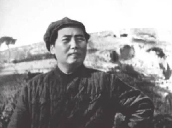 王立华：林彪、彭德怀都反对<strong></p>
<p>货币走势图</strong>，毛泽东何以赌上红军全部家底，决意东征？