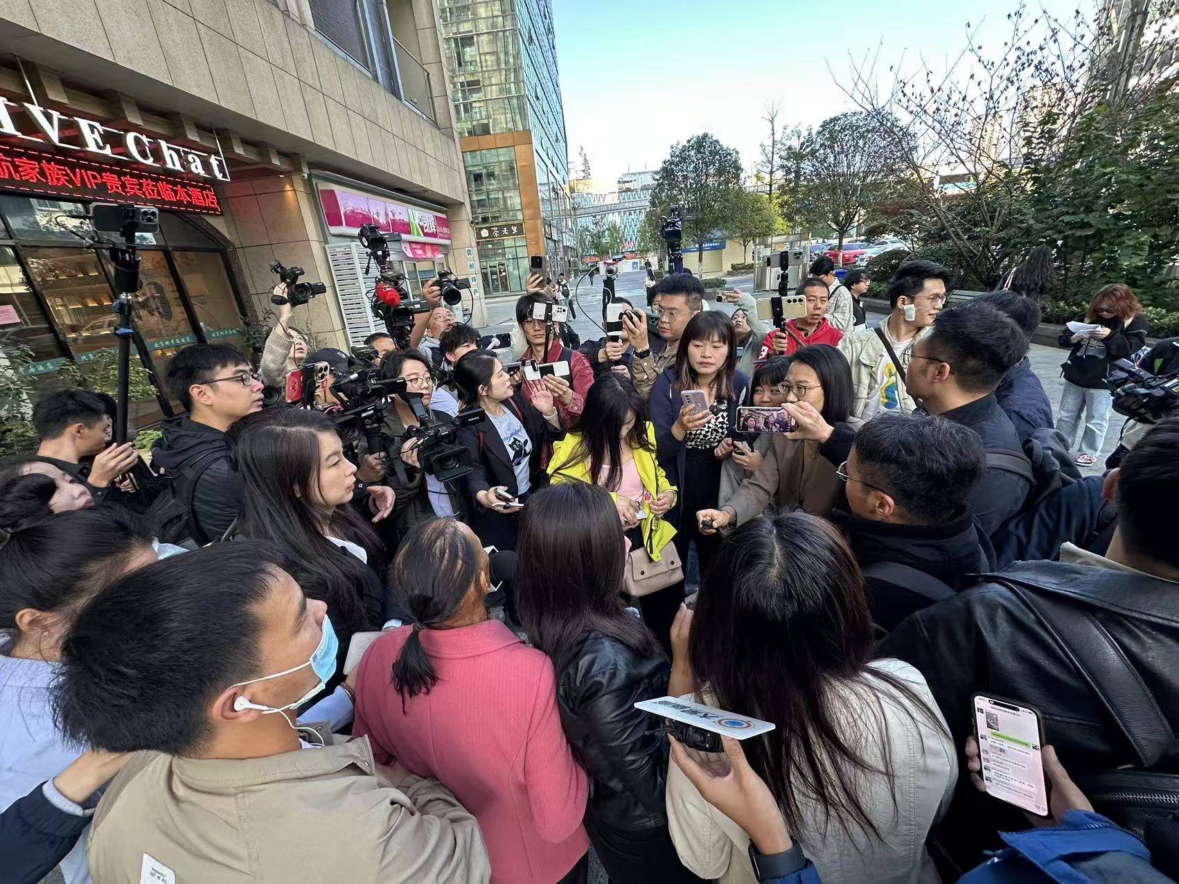 死刑！余华英拐卖儿童案重审宣判<strong></p>
<p>货币走势图</strong>，其当庭表示上诉