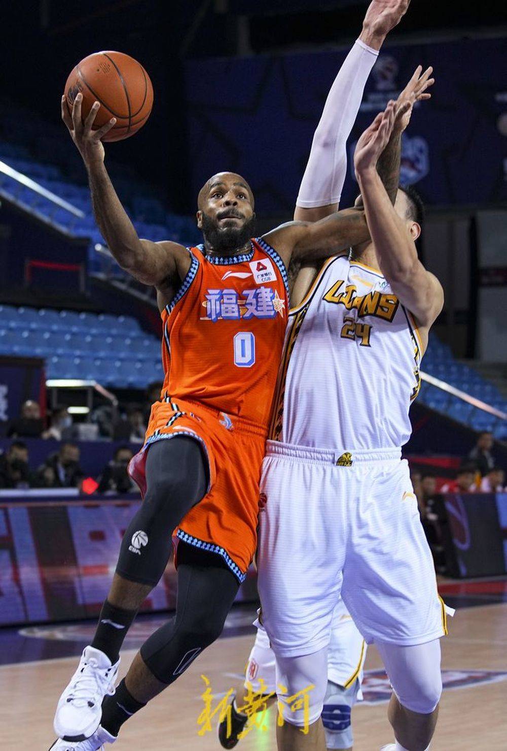 外援新政让CBA更“刺激”<strong></p>
<p>900货币</strong>,山东男篮第四外援会选谁?