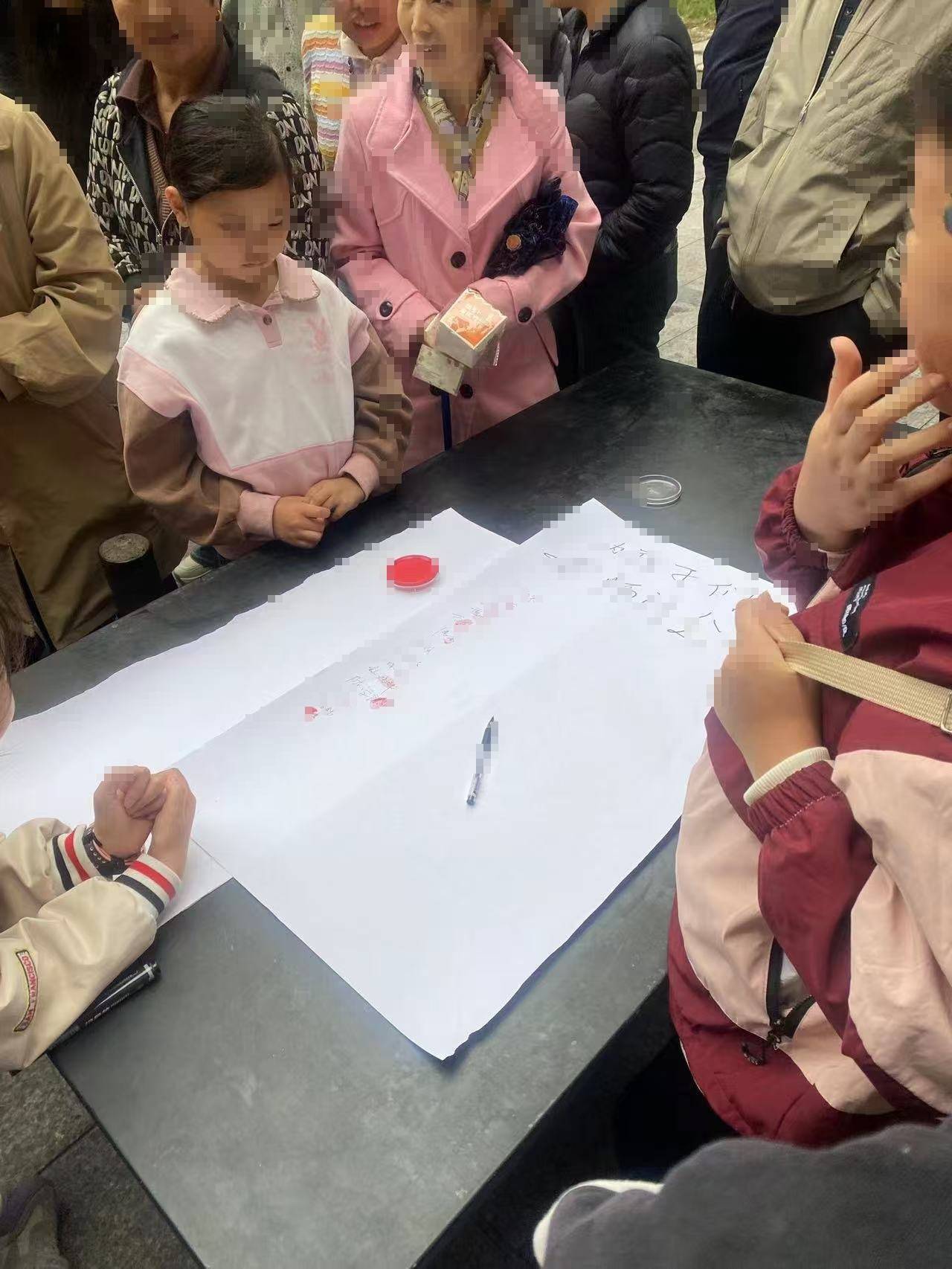 苏州知名艺术培训机构宣布破产<strong></p>
<p>900货币</strong>,老板下跪称“绝不跑路”,事发前安排活动消耗课时费