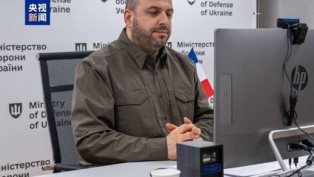 乌克兰第二大城市中心警察局遭袭<strong></p>
<p>电子货币交易</strong>!俄军密集打击乌军多个重要目标;俄罗斯多家银行遭网络攻击