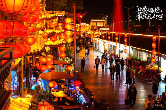 秦皇岛一网红夜市被指违规占用规划绿地却经营4年之久<strong></p>
<p>电子货币交易</strong>，当地回应：无审批手续 | 刚调查