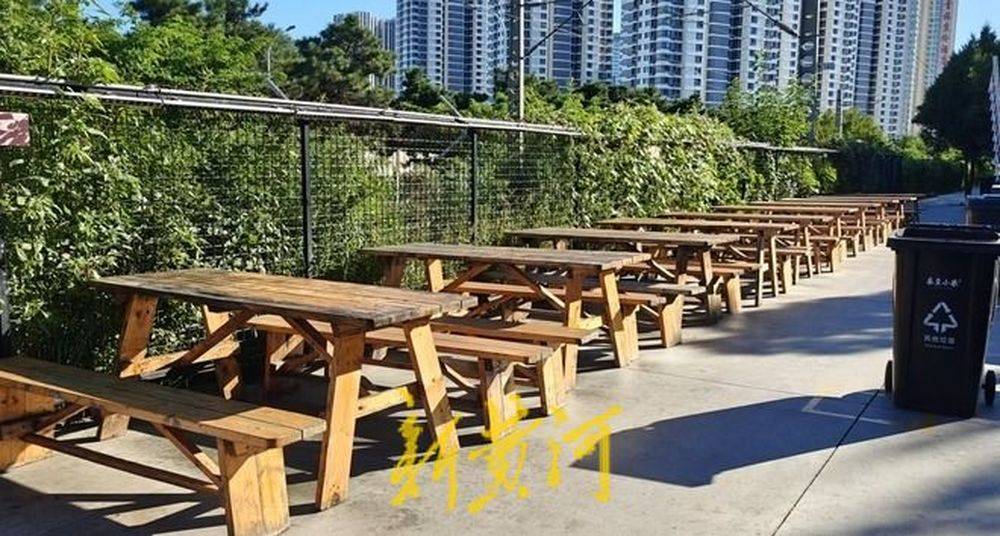 秦皇岛一网红夜市被指违规占用规划绿地却经营4年之久<strong></p>
<p>电子货币交易</strong>，当地回应：无审批手续 | 刚调查