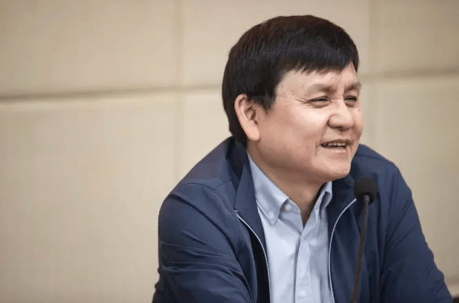 张文宏不做医生了？新身份曝光<strong></p>
<p>求软件</strong>！网友：想到范志毅