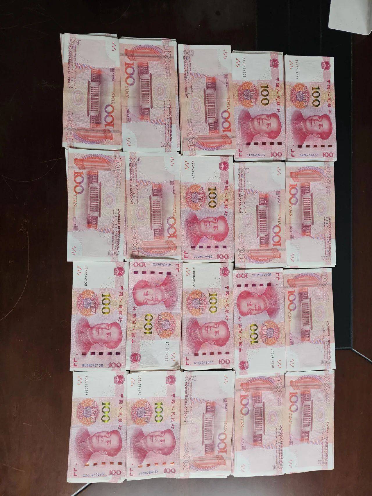 热水壶和“喜糖”里藏着大把现金<strong></p>
<p>交易者指数</strong>，浙江多地已发生，警方提醒：司机请警惕