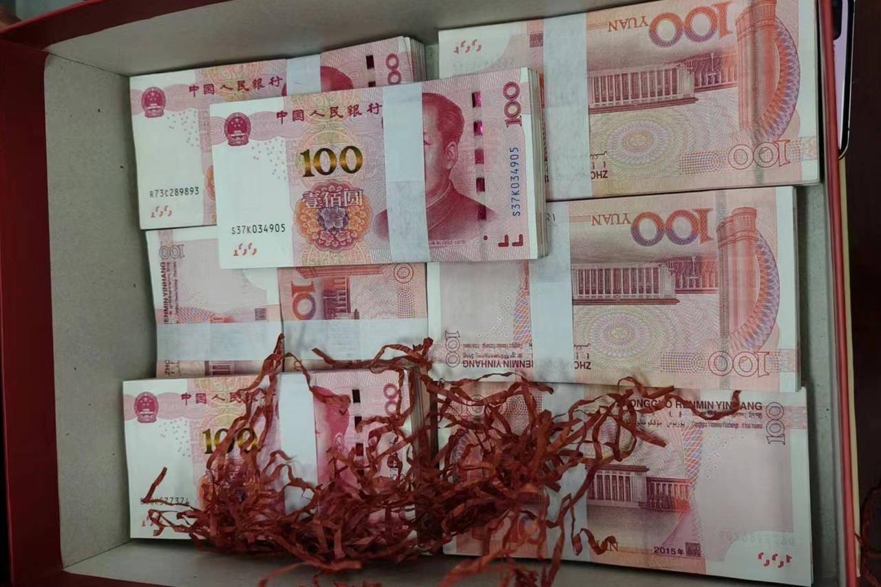 热水壶和“喜糖”里藏着大把现金<strong></p>
<p>交易者指数</strong>，浙江多地已发生，警方提醒：司机请警惕