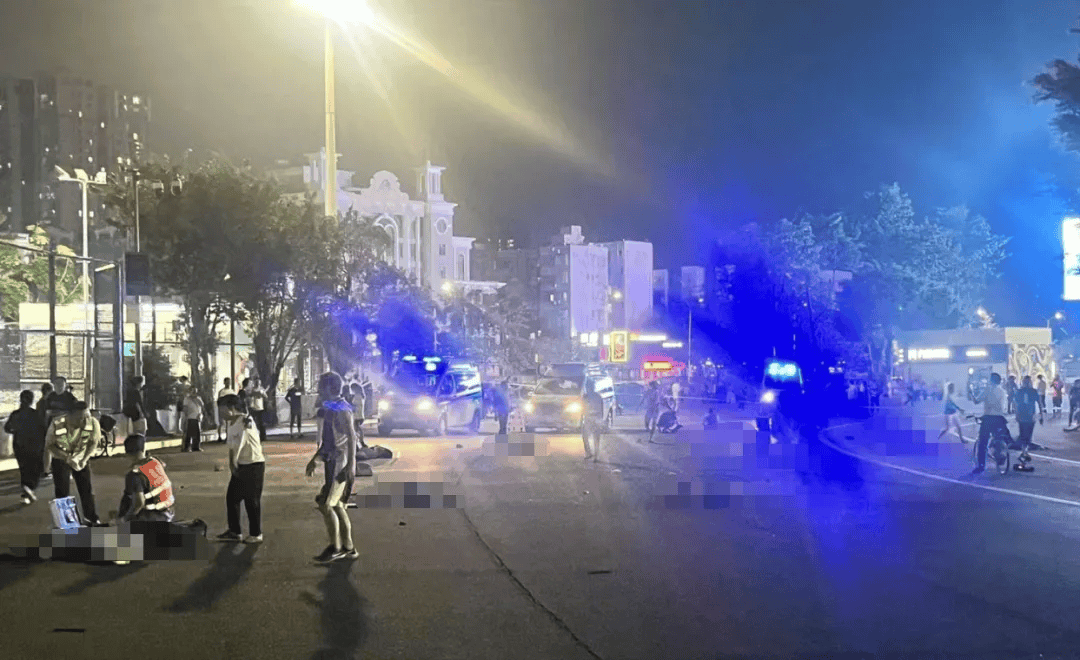 汽车撞倒多名行人逃逸<strong></p>
<p>交易者指数</strong>,62岁男子被控制!警方通报→