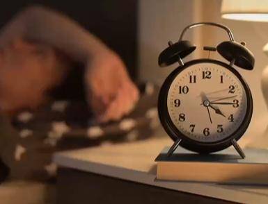 四川一麻醉科医生20多次为失眠女友注射麻醉药致其中毒身亡<strong></p>
<p>换算货币</strong>,获刑2年半