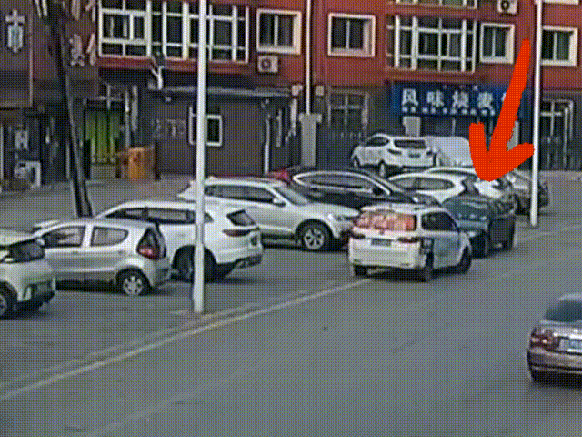 男子一时想不开<strong></p>
<p>货币直接交易</strong>，服下头孢配白酒！40分钟后……