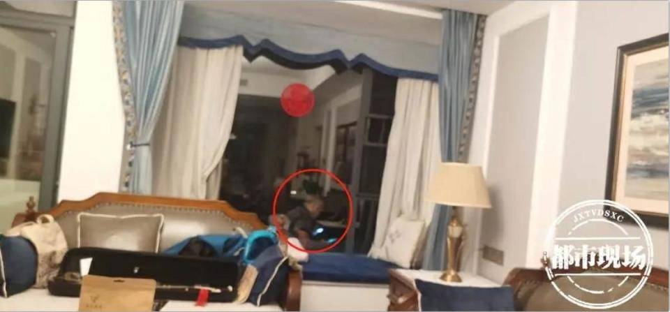 “吓得手发抖!”江西女子在家泡脚<strong></p>
<p>币对交易</strong>,陌生男子突然出现在窗户外面