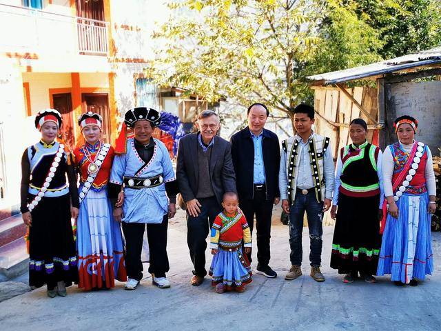 定居中国的美国教授潘维廉:中国远远领先<strong></p>
<p>债券交易流程</strong>,每次出国都感觉回到20年前