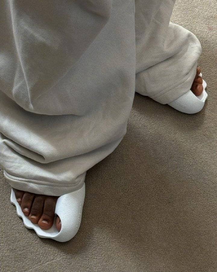 巴黎世家这鞋要卖1万多<strong></p>
<p>币交易软件</strong>?网友看傻:确定不是鞋垫?