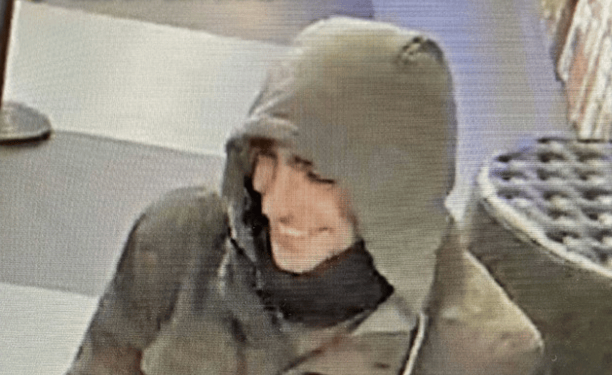 枪杀美国保险巨头公司CEO的嫌疑人落网<strong></p>
<p>货币掉期</strong>，家境好，毕业于宾大