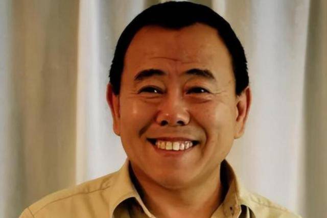 潘长江:我钱花一辈子也花不完<strong></p>
<p>刷软件下载量</strong>,如今67岁却越活越“糊涂”了