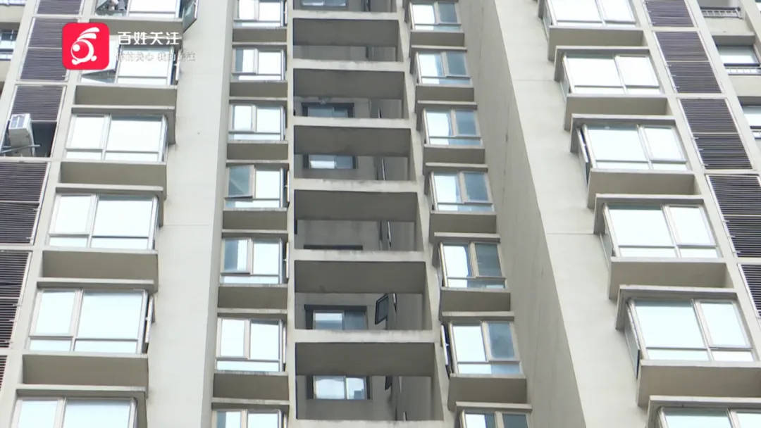 恶心坏了！贵阳一女子家中被扔进一颗“炸弹”<strong></p>
<p>币交易网</strong>，残羹剩饭炸开花