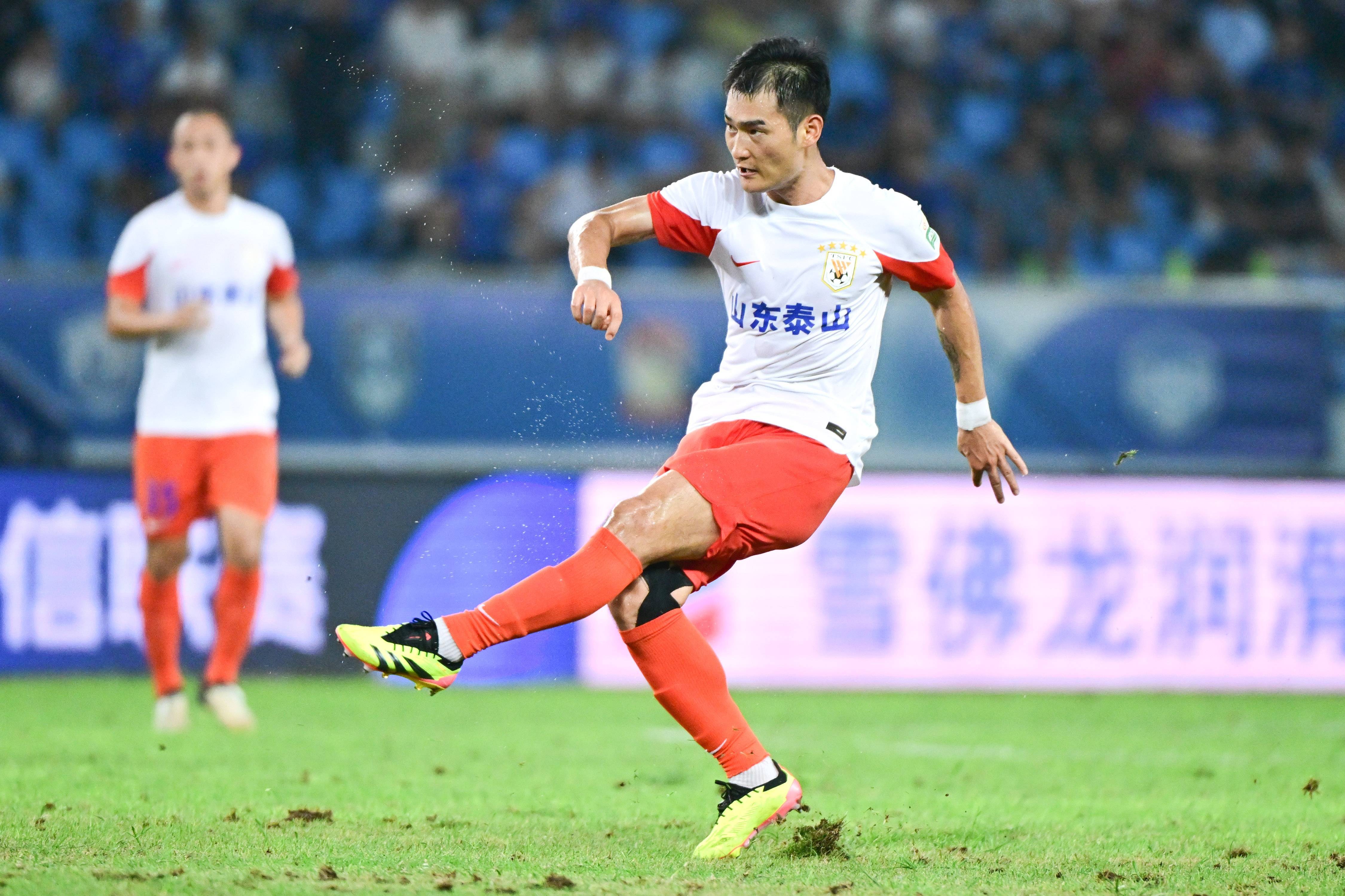 廖力生谈泰山队新赛季目标:在中超和足协杯上会有更大的突破