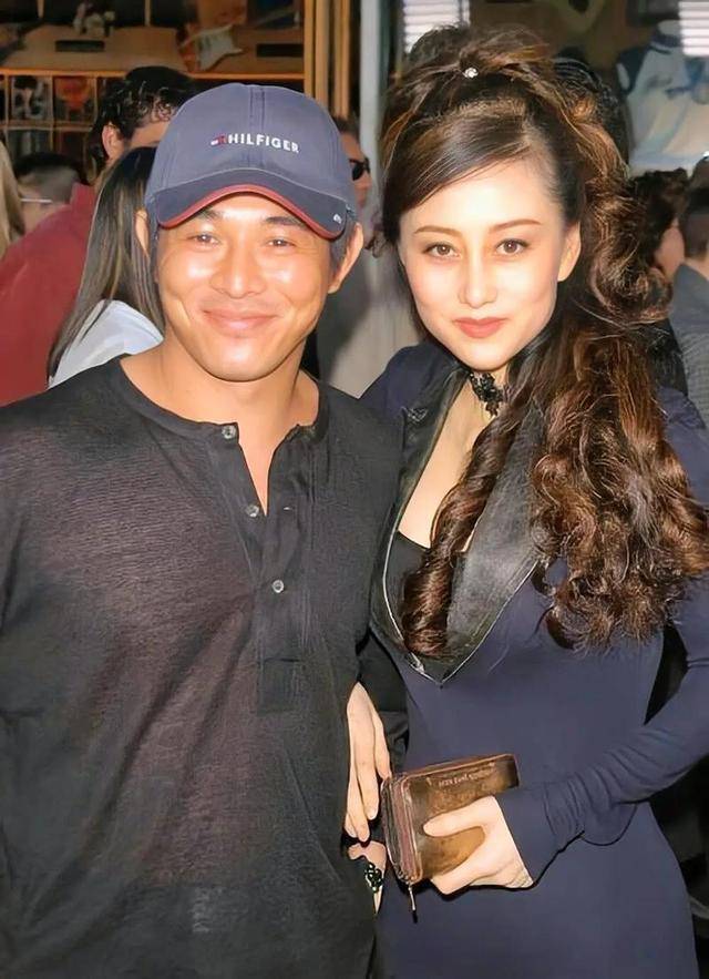 李连杰:后事一切从简<strong></p>
<p>有币网</strong>，不用立碑也不用办丧事，树葬海葬都可以