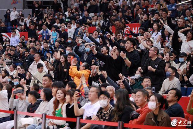 热血沸腾!青岛男篮最后三分钟14-0绝地翻盘<strong></p>
<p>便士软件</strong>,队史首次单赛季双杀辽宁