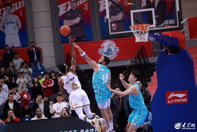 热血沸腾!青岛男篮最后三分钟14-0绝地翻盘<strong></p>
<p>便士软件</strong>,队史首次单赛季双杀辽宁