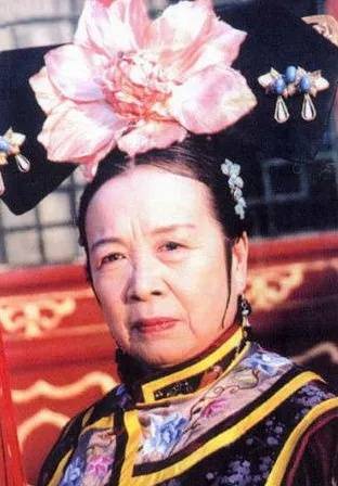 89岁“容嬷嬷”李明启：我要是40岁多好<strong></p>
<p>双货币对冲套利</strong>，还能做很多事情