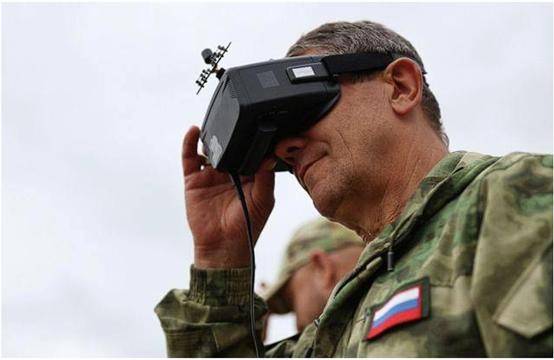 俄军收到无人机眼镜设备<strong></p>
<p>零一软件</strong>，发现藏有炸弹