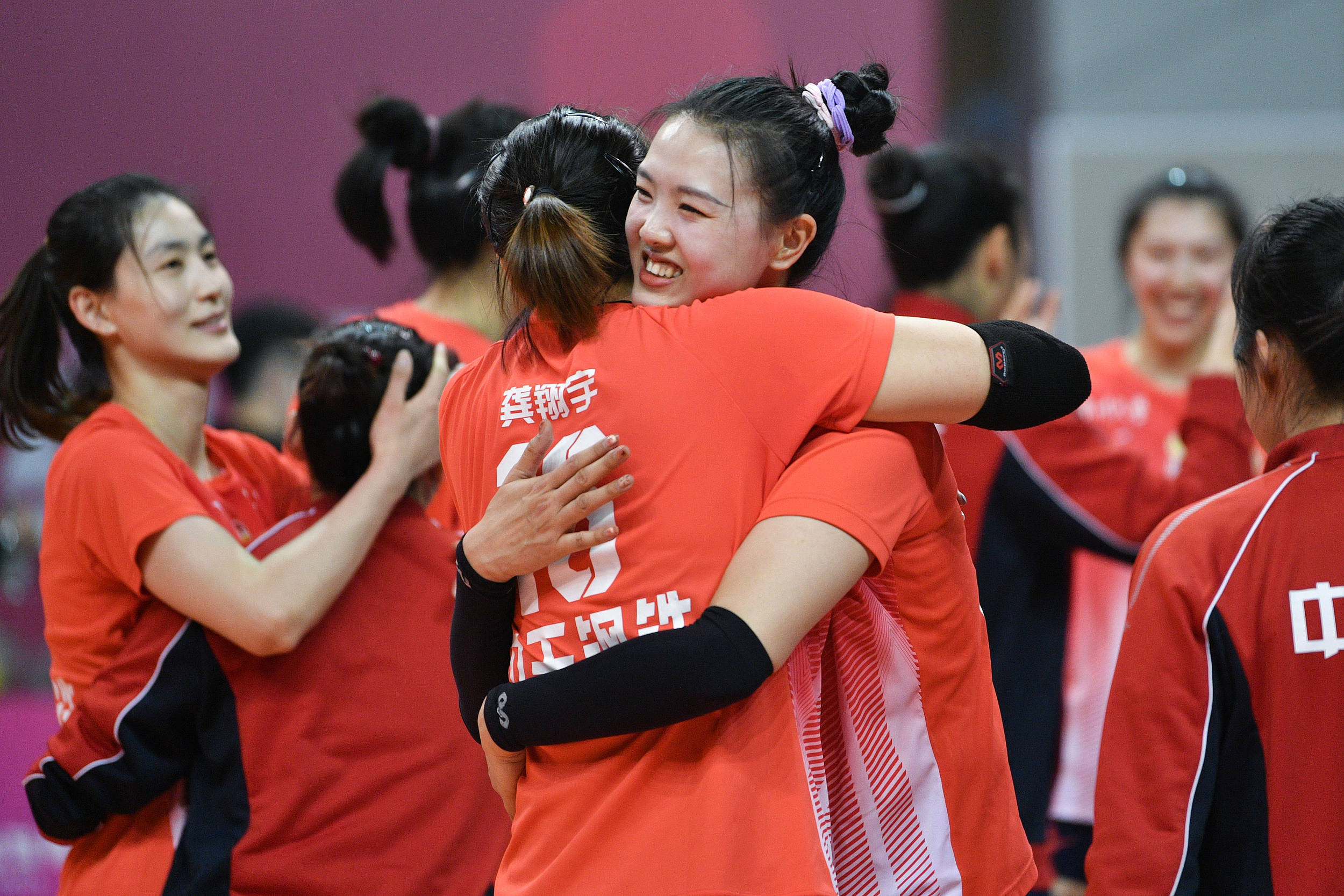 深一度|老将张常宁<strong></p>
<p>叠加软件</strong>,排球征途迎风而上