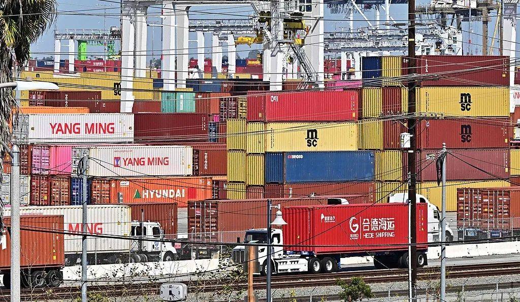 关税战将导致全球新一轮大萧条<strong></p>
<p>叠加软件</strong>?