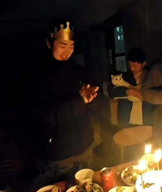 痛心!她于凌晨不幸去世<strong></p>
<p>软件算法</strong>,年仅19岁