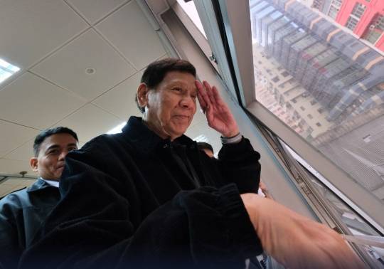 杜特尔特抵达海牙<strong></p>
<p>软件算法</strong>，ICC证实：已正式拘留，感谢菲政府配合