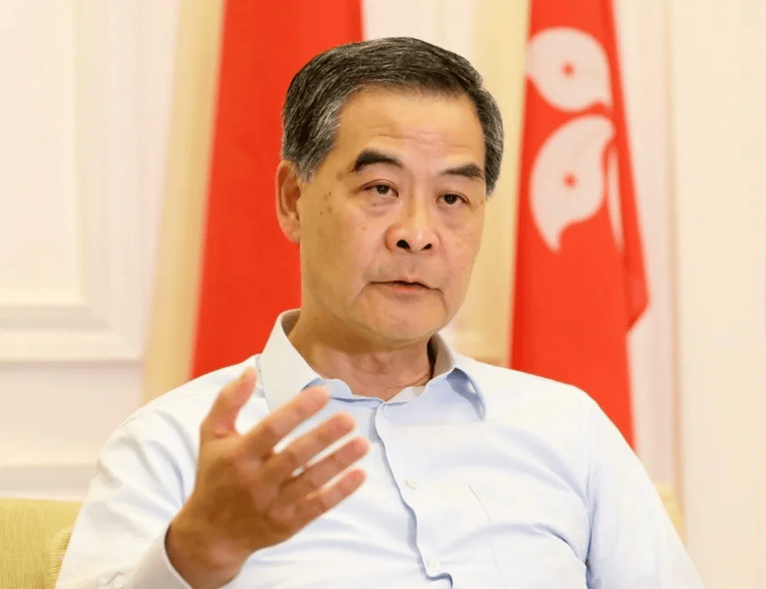 梁振英发声<strong></p>
<p>软件的根目录</strong>！有些香港商人误信“商人无祖国”