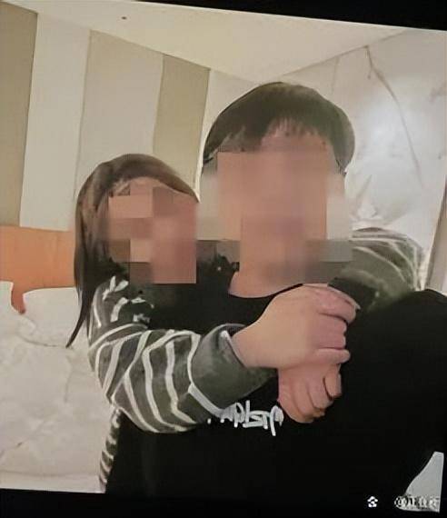 上海一区财政局主任科员被妻子举报出轨副科长<strong></p>
<p>配置软件</strong>，当地纪委回应