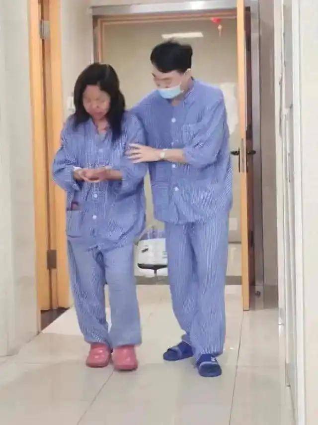 男子割肝救妻10个月后妻子去世：不后悔<strong></p>
<p>配置软件</strong>，我不救她谁救她