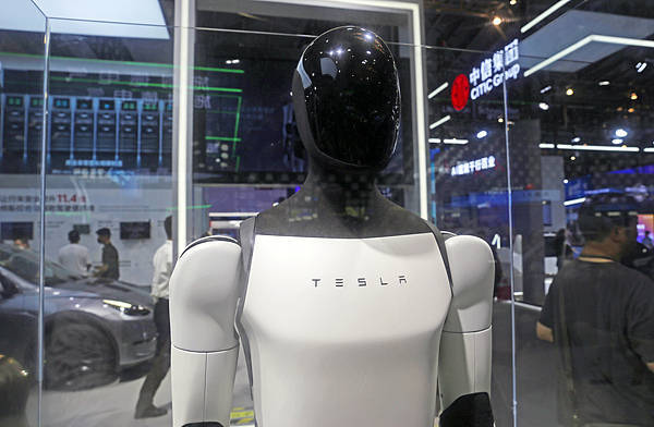 美国机器人企业集体上书：要想在人形机器人领域领先中国<strong></p>
<p>配置软件</strong>，美国必须要有国家战略