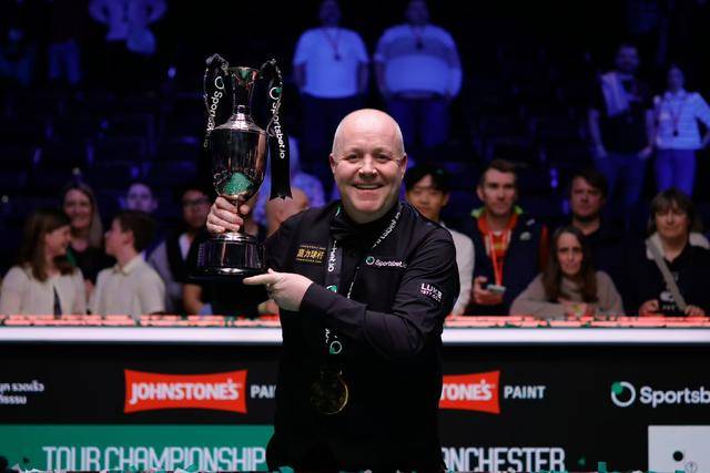 宝刀未老<strong></p>
<p>软件搬砖</strong>!希金斯斩获2025斯诺克巡回锦标赛冠军