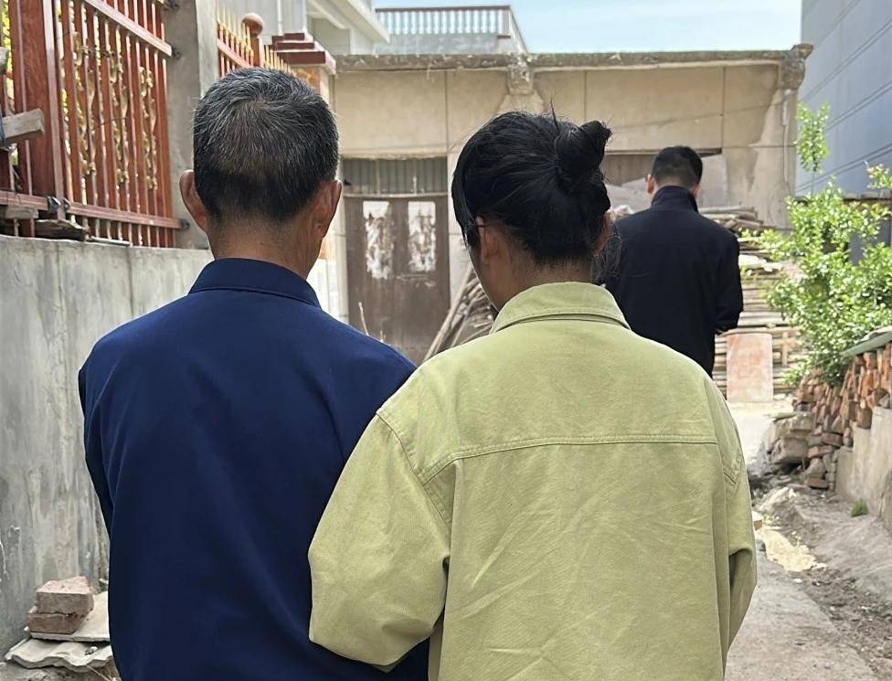 女孩跟男友外出打工失踪<strong></p>
<p>eth价格</strong>,15年后被找到已育两子 父亲:她当年流浪到河南,不知回家的路