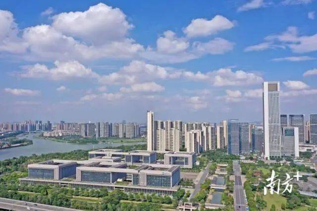 给五区干部开会<strong></p>
<p>eth价格</strong>,佛山市委书记发出“灵魂三问”