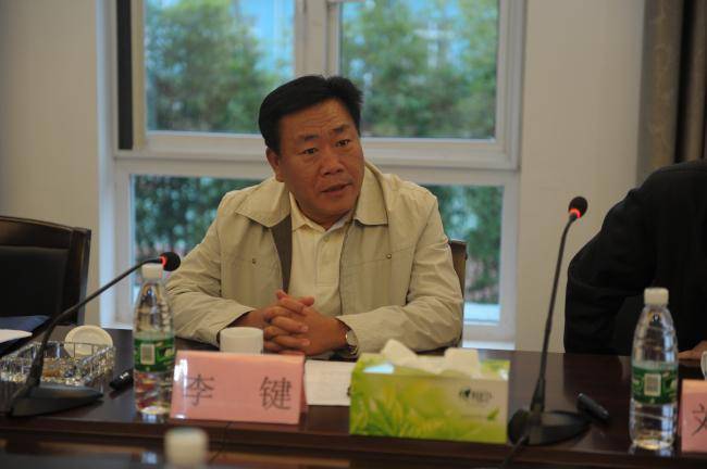 中纪委巡视组进驻后<strong></p>
<p>双货币对冲源码</strong>，9年前因行贿被免职厅官，主动交代问题