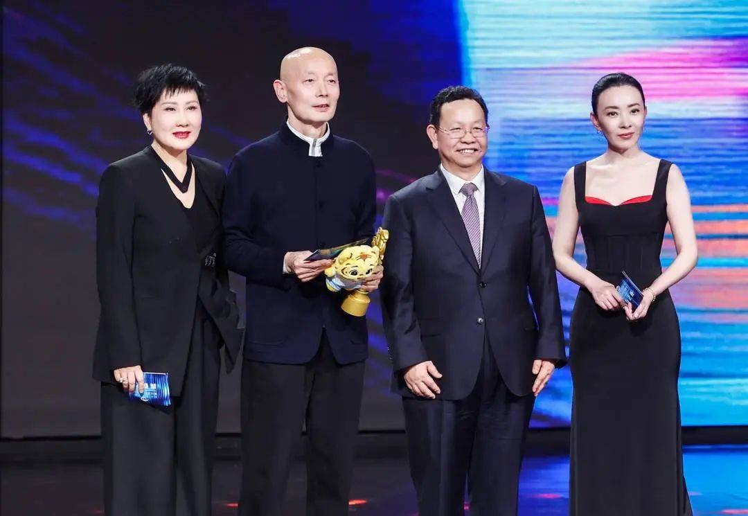 官方正式公布<strong></p>
<p>对冲货币</strong>!确认是葛优