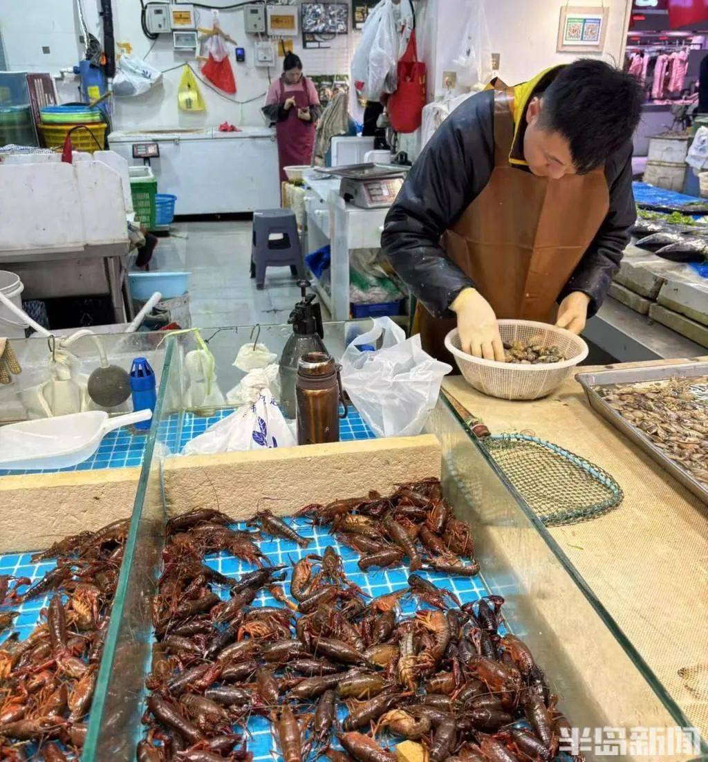 价格暴跌近50%<strong></p>
<p>在线货币换算</strong>!“接下来还会降”!青岛正大量上市……