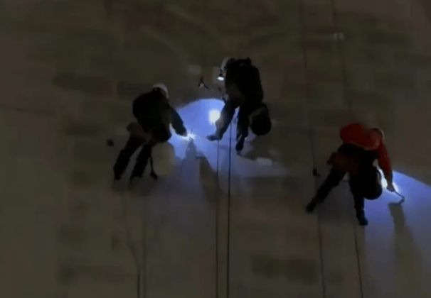 哪吒汽车上海总部LOGO被拆除<strong></p>
<p>门罗币软件</strong>，原CEO张勇再被冻结79万元股权