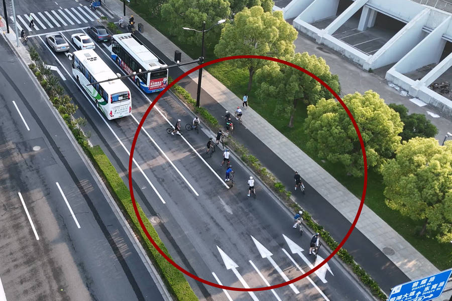 对“暴骑团”出手！浦东交警严查违法骑行：公路不是竞技场