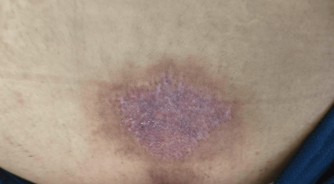 14岁女孩在拓展营遭体罚去世<strong></p>
<p>y币</strong>,班主任因截留其给父母信件受审