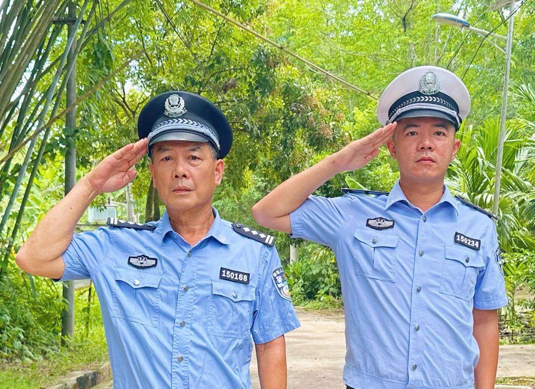 白沙一警察父亲退休时<strong></p>
<p>刷快币软件下载</strong>,给了儿子这本“秘籍”……