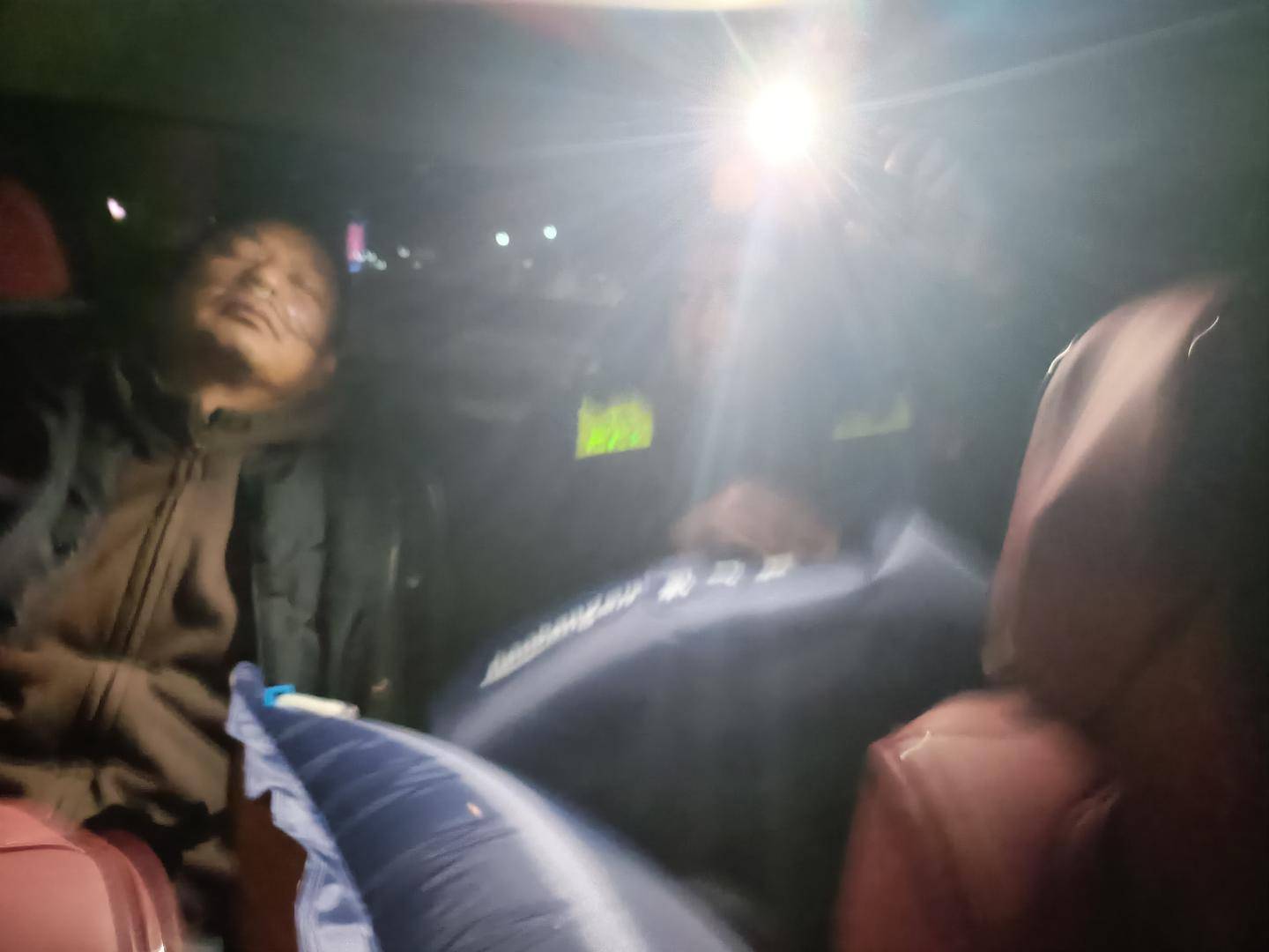 “救救我!”货车司机第一次上青藏高原重度高反<strong></p>
<p>刷快币软件下载</strong>,高速路收费员发现异常紧急送医