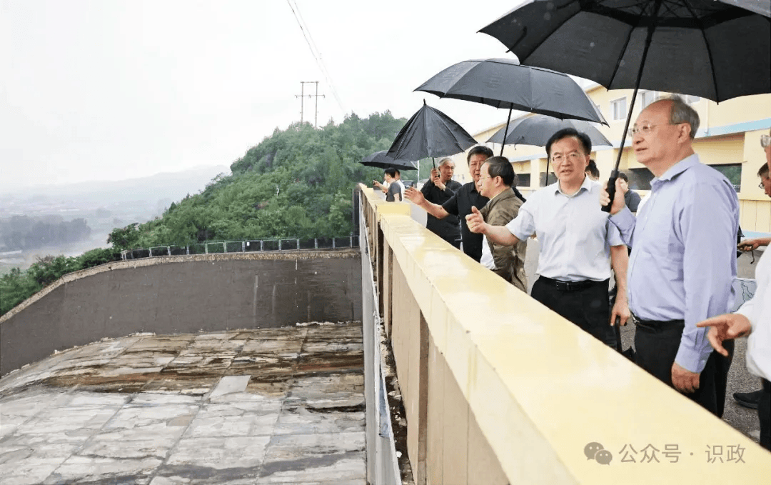 北京市委书记尹力、市长殷勇前往防汛抢险救援一线检查工作